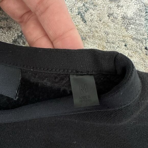 Fear of God Essentials Sweatshirt Mens Medium Black Crew Logo Patch Oversized - Picture 4 of 11